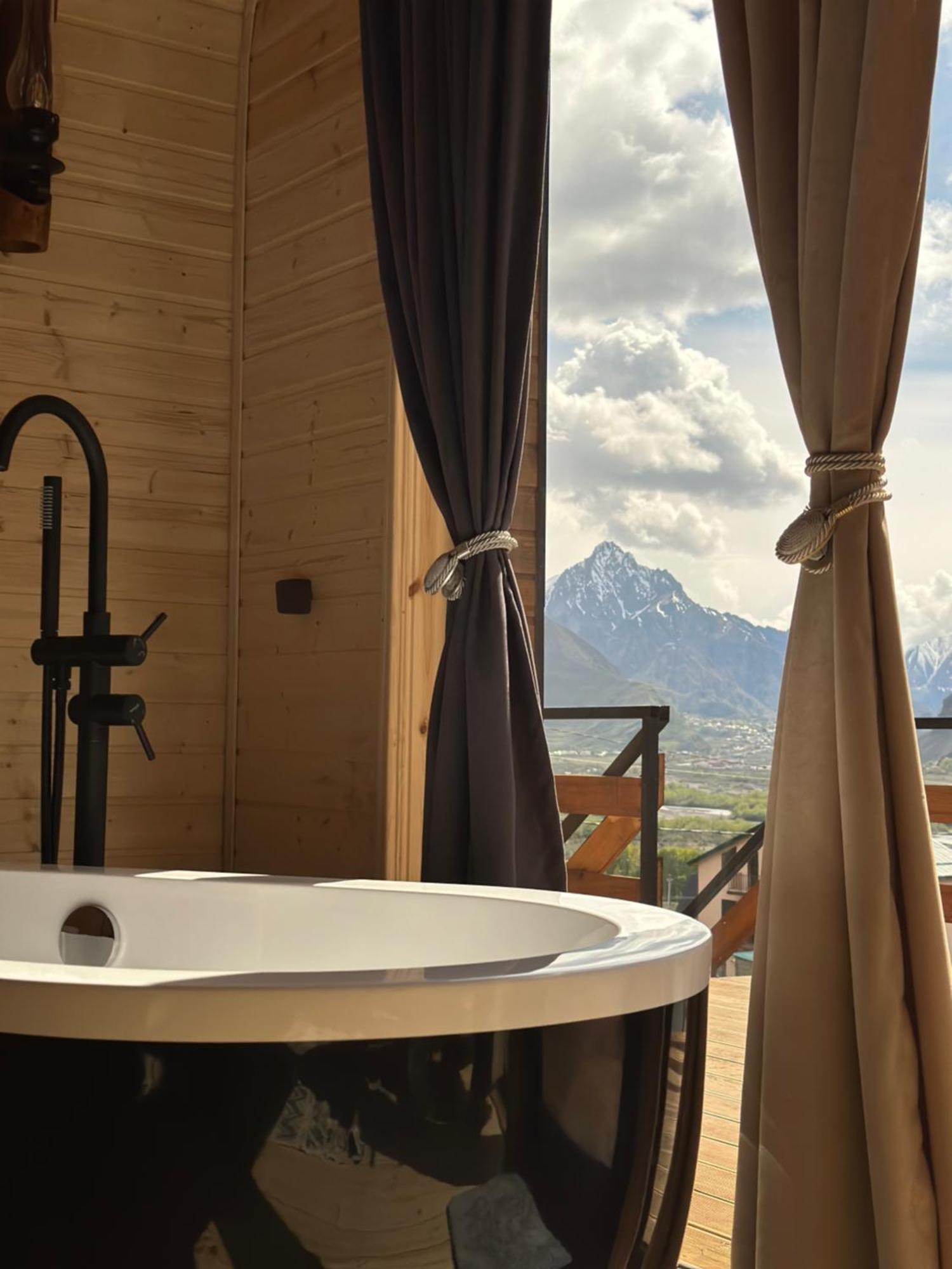 Outdoor Cottages Kazbegi 외부 사진